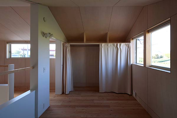 篠山の家・寝室カーテン